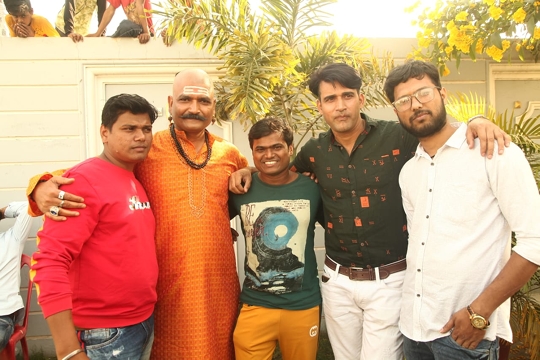 Pramod Premi  Is Shooting For His Bhojpuri Film Prem Rang In Varanasi