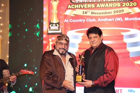 GRAND SUCCESS OF CINEMA  AAJTAK  ACHIEVERS  AWARDS