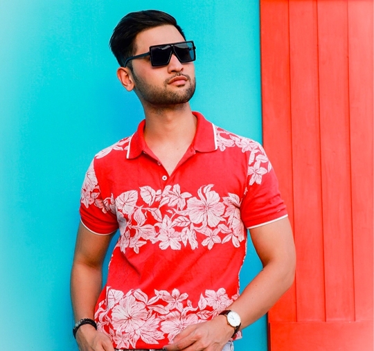 The PR-Cum-Fashionista  ‘Jainam Vora’ Aka Vorasahab’s Journey Is Inspiring