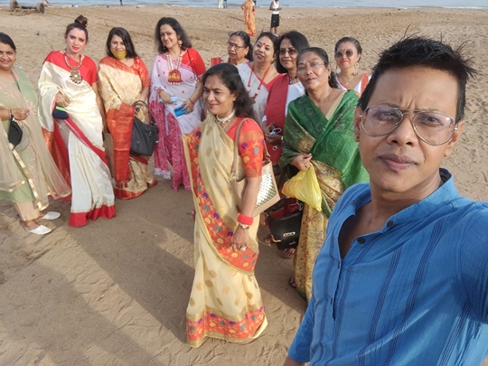 Kajal Rochwani  Chairperson of Royal Femme Club  Celebrates MAHALAYA Along With Her Members At Juhu Mumbai