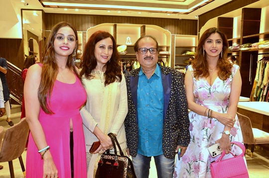 Bharat Sumbad’s Women’s Wear Store  RASAYA  Grand Opening in Santacruz with Sunil Pal – Arun Bakshi –  Jyoti Saxena –  Kishori Shahane –  Leena Kapoor  Hosted by Ronnie Rodrigues