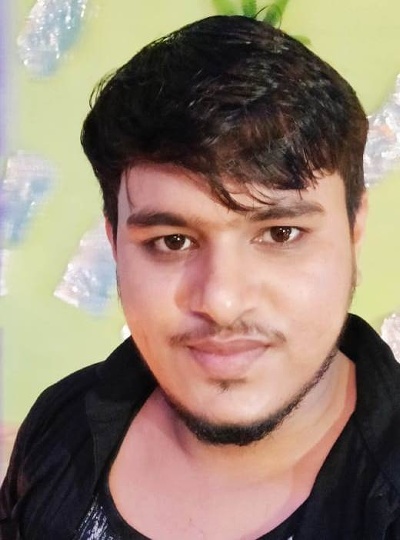 फ़िल्म दण्डनायक में खलपुरुष के रूप में, अभिनेता धनंजय सिंह।