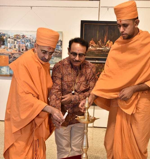 Solo show of Paintings By Well-known artist Inderjeet Grover in Jehangir Art Gallery