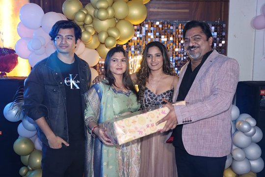 Indian Shakira Piyu Chouhan Celebrated Her Birthday With Celebrites Close friends And Well Wishers