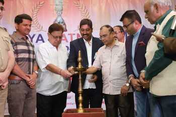 Grand And Successful Organization Of RASHTRIYA RATNA SAMMAN 2023 Season 2 By Showman With Midas Touch Dr Krishna Chouhan In Mumbai