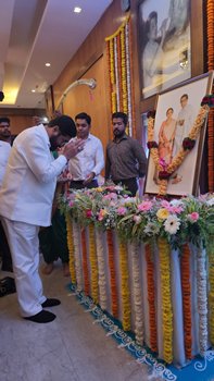 Hon CM Eknath Shinde Presides Over Mukkti Foundation Women’s Day Event  Lauds Smita Thackeray For Her Tireless Social Contribution