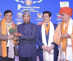 Ram Nath Kovind and Sandeep Marwah Confer Prestigious Loknayak International Awards