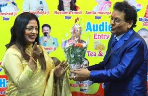 Bollywood Karaoke Musical Show Presented By SHREE SARASWATI MUSIC CO. Was Organized In Mumbai